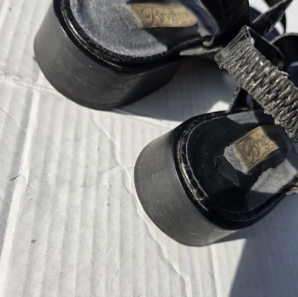 Brighton Y2K Black‎ Square Toe Sandals Leather 8.5M Croc Pattern